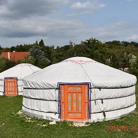 Campingplads Bakonyi Camping Zirc