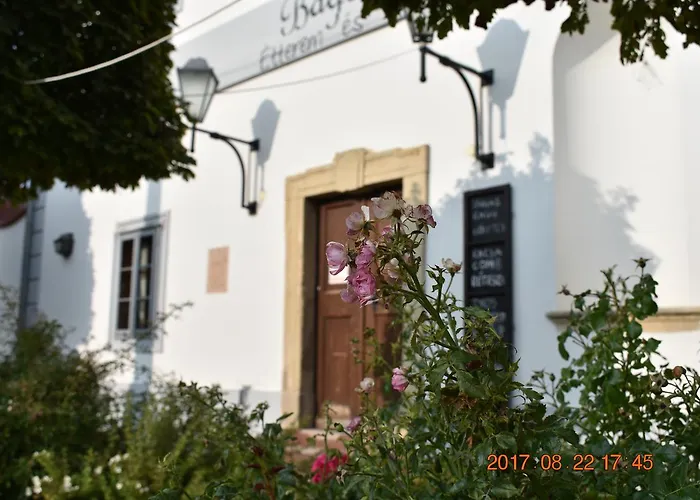 مكان تخييم Bakonyi