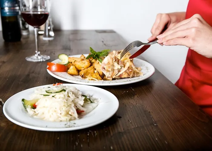 Bakonyi مكان تخييم