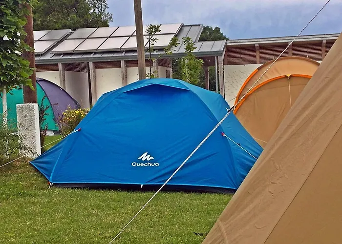 مكان تخييم Bakonyi *